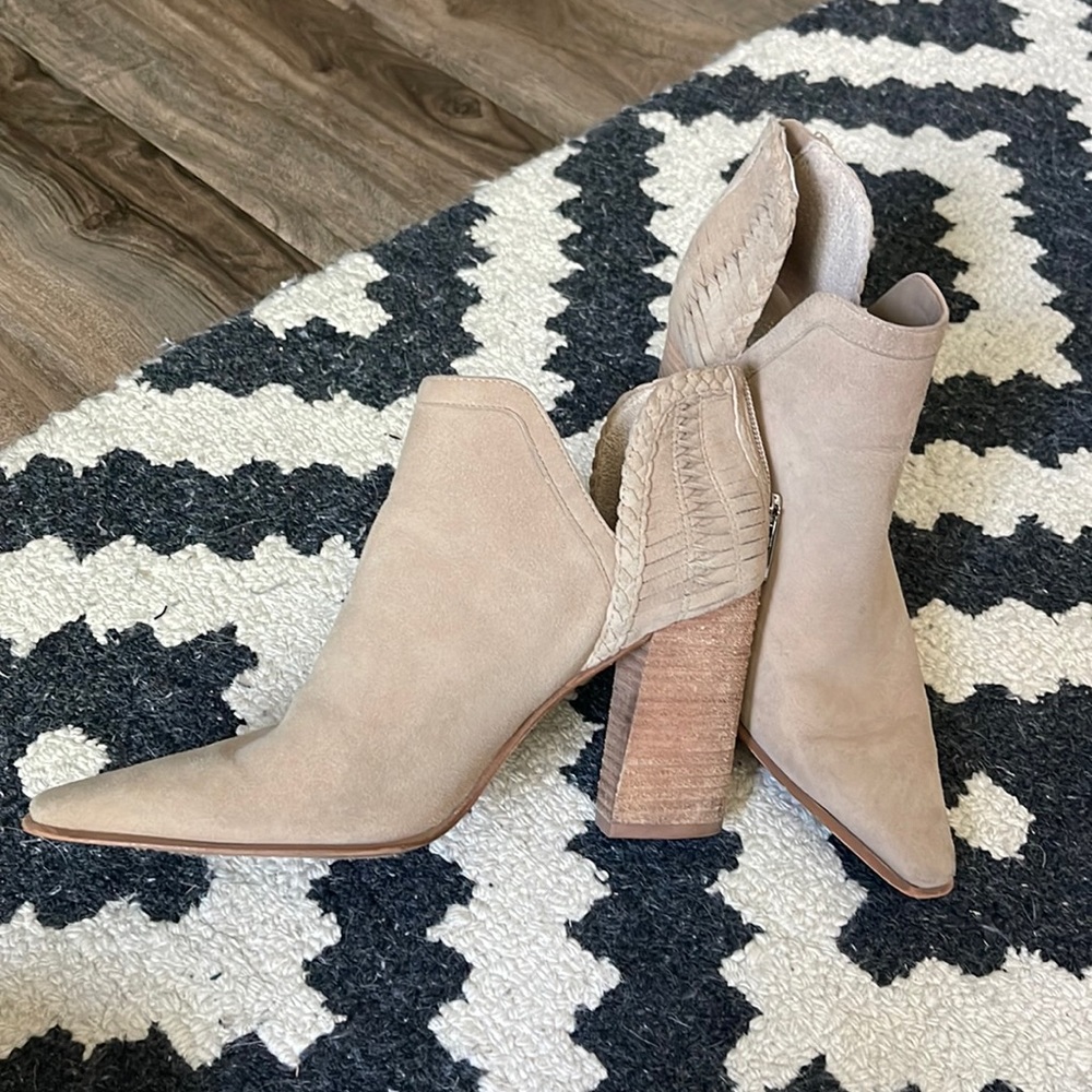 Vince Camuto suede booties - size 7.5